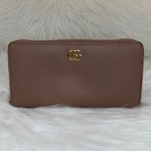 Authentic GUCCI Wallet / WOC